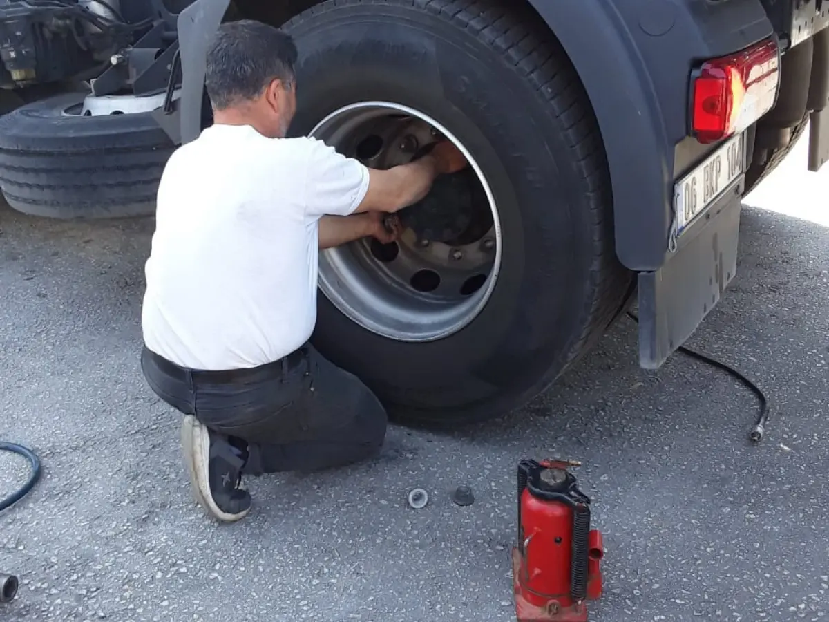 Alaşehir Oto Lastikçi